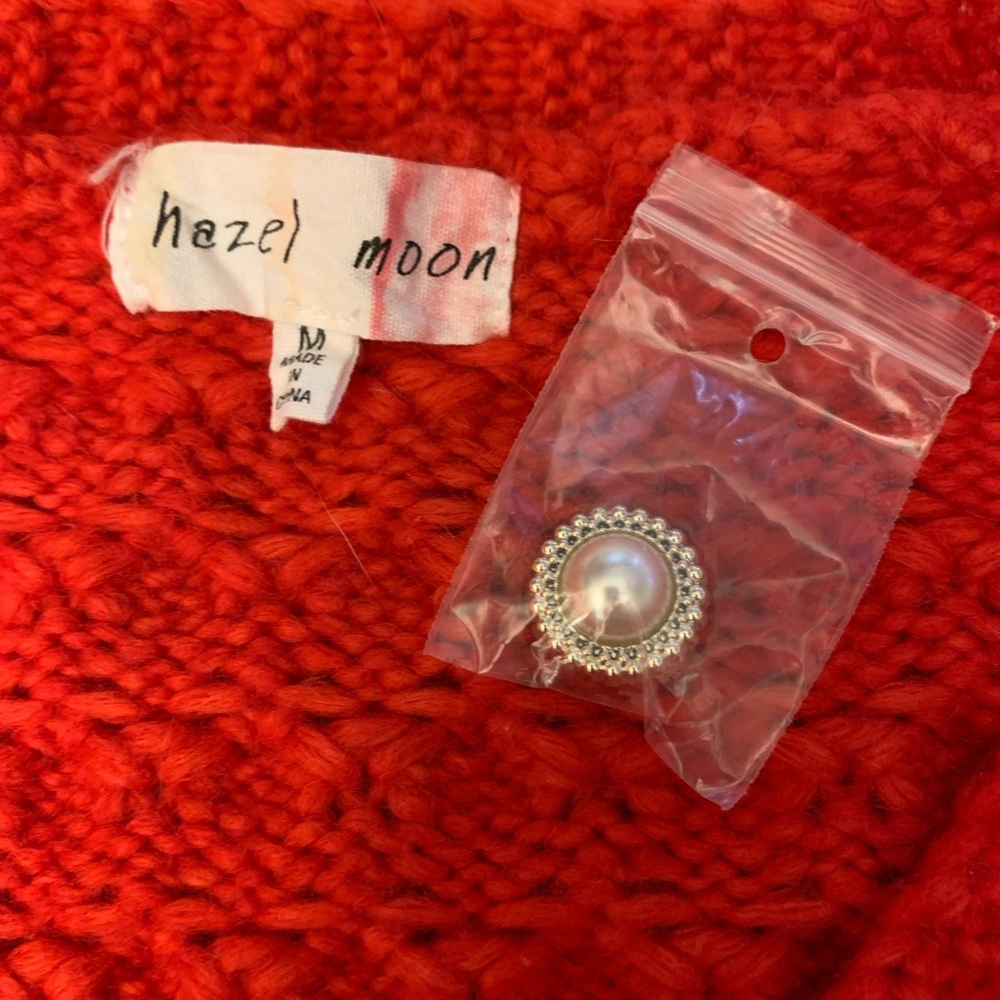 Red Button Up Cropped Cardigan - Picture 3 of 3